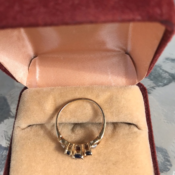 3 Sapphire & 2 Diamond 10k Yellow Gold Ring - Picture 12 of 13